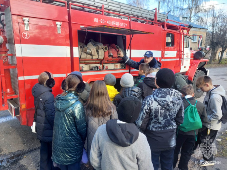 В ПЧ-46 г. Пучеж для детей проведена экскурсия!. В ПЧ-46 г. Пучеж для детей проведена экскурсия!.