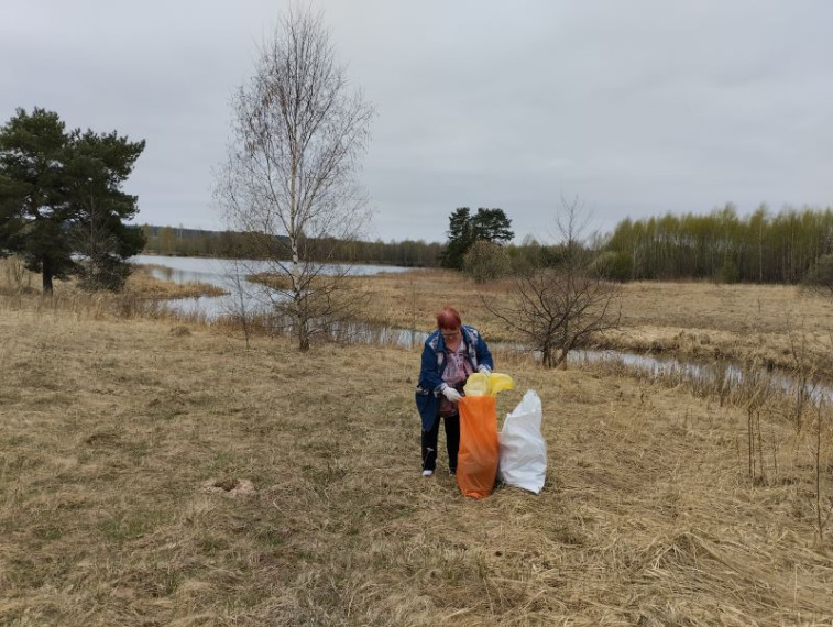 В рамках проведения Всероссийской акции "Вода России" администрацией Илья-Высоковского сельского поселения организован субботник по очистке от мусора берега реки Ячменки. В рамках проведения Всероссийской акции "Вода России" администрацией Илья-Высоковского сельского поселения организован субботник по очистке от мусора берега реки Ячменки.