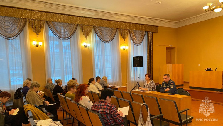 В г. Пучеж прошло совещание с руководителями образовательных учреждений!. В г. Пучеж прошло совещание с руководителями образовательных учреждений!.